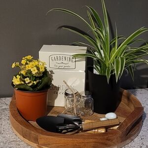 Meet your posher, S H.